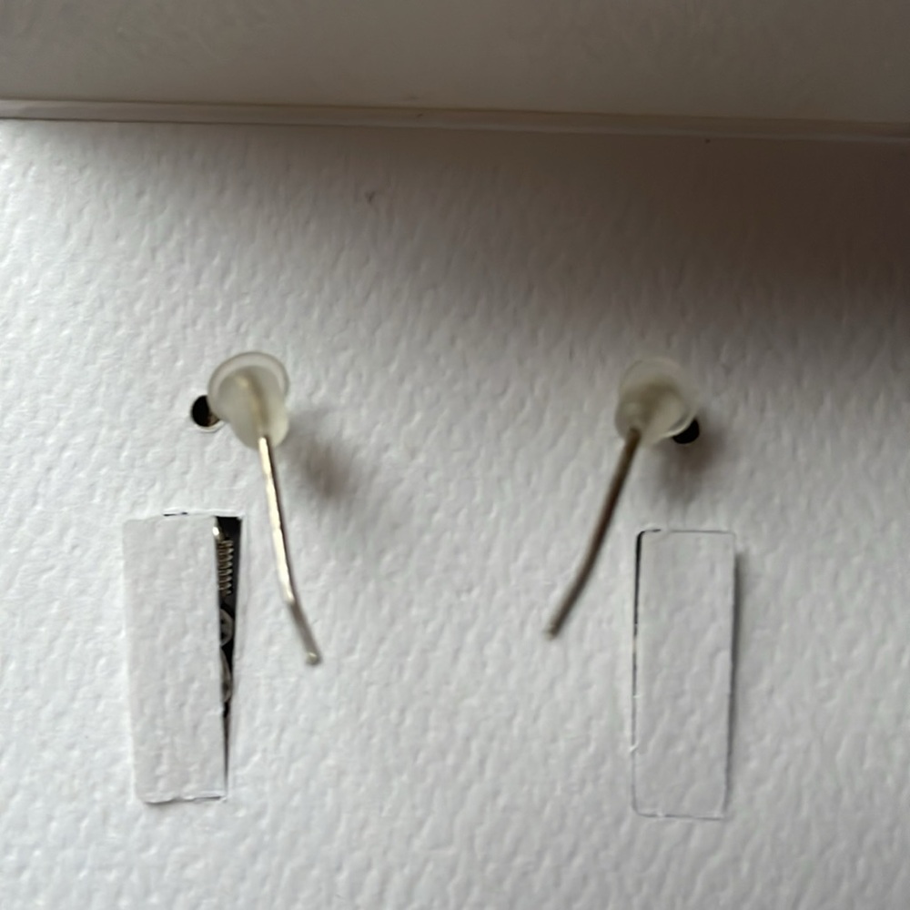 Arianna by Howard’s New Black/Silver Earrings - Picture 3 of 4